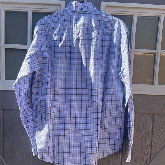 VICTORINOX button down shirt!! BNWOT SIZE M - Picture 3 of 3